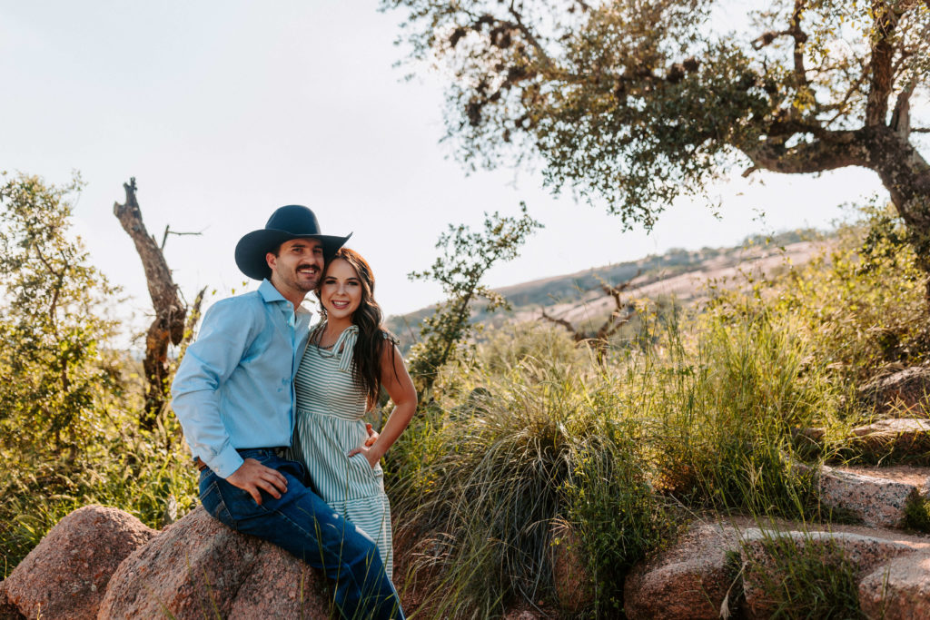 Enchanted Rock Adventure Couples Photo Session - Wisch You Were Here