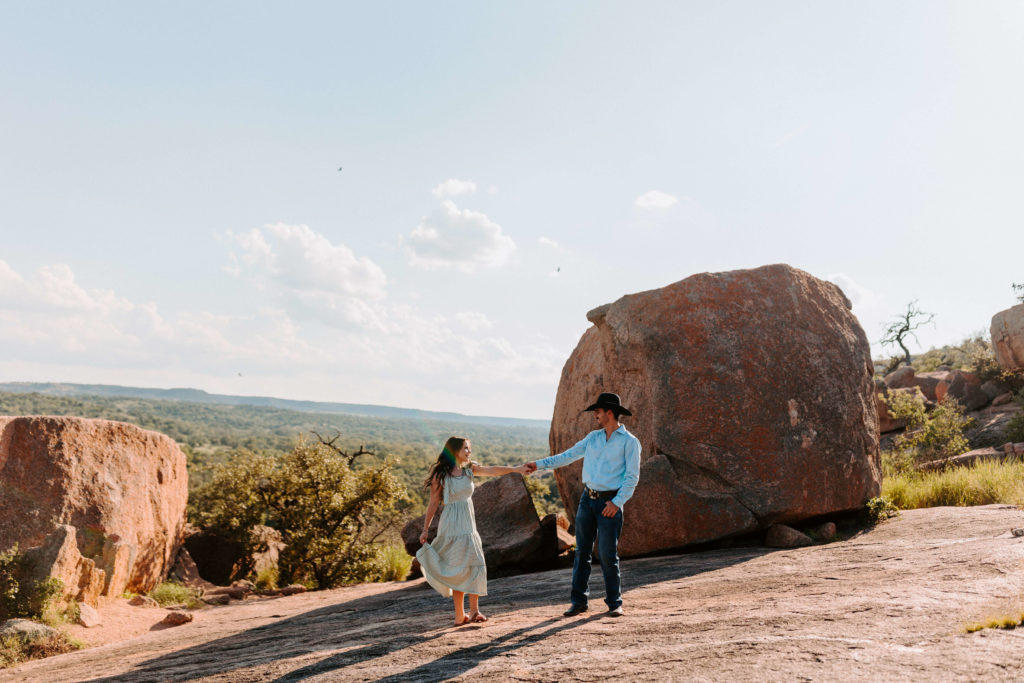 Enchanted Rock Adventure Couples Photo Session - Wisch You Were Here